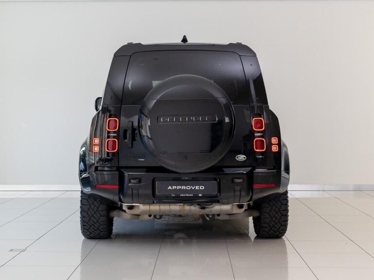 Land Rover Defender 110 2.0 P400e 110 X-Dynamic HSE