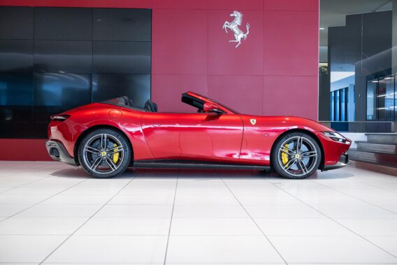 Ferrari Roma Spider