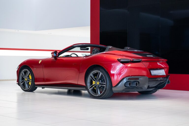 Ferrari Roma Spider