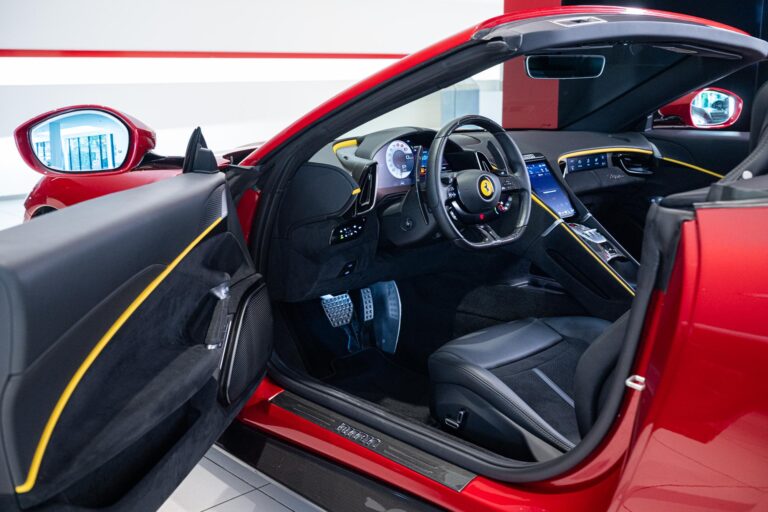 Ferrari Roma Spider