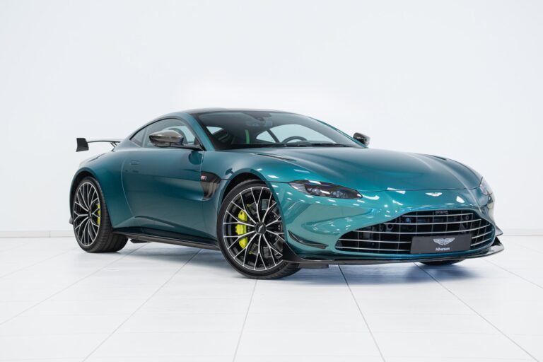 Aston Martin Vantage Coupe