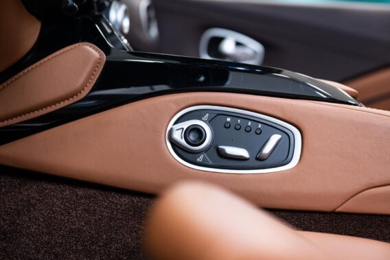 Aston Martin Vantage Roadster