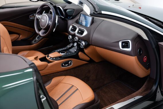Aston Martin Vantage Roadster