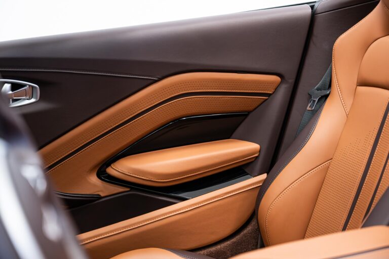 Aston Martin Vantage Roadster