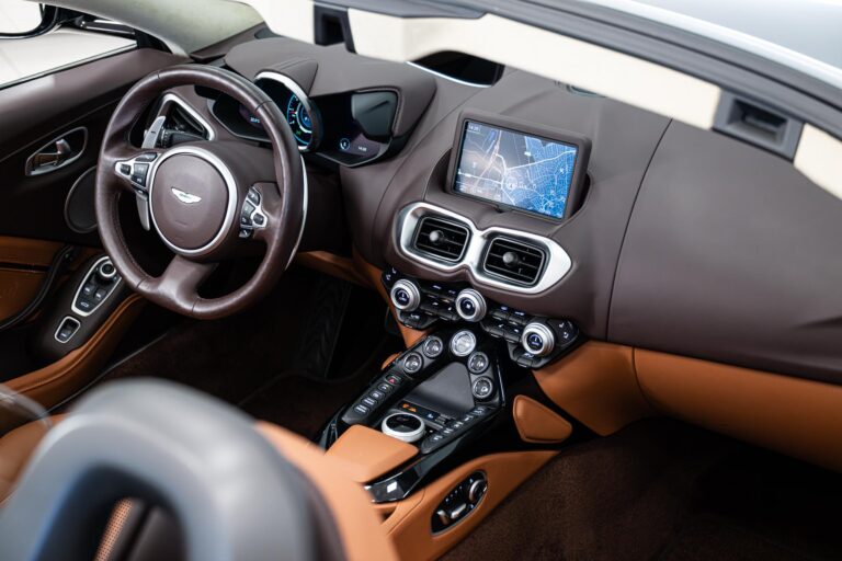 Aston Martin Vantage Roadster
