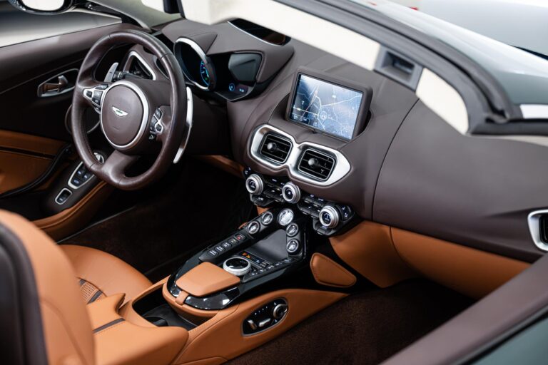 Aston Martin Vantage Roadster