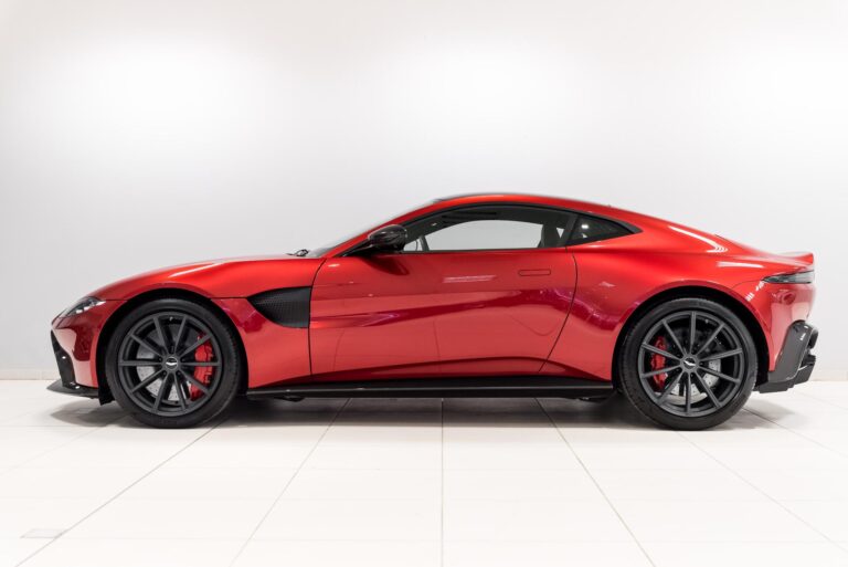 Aston Martin Vantage Coupe