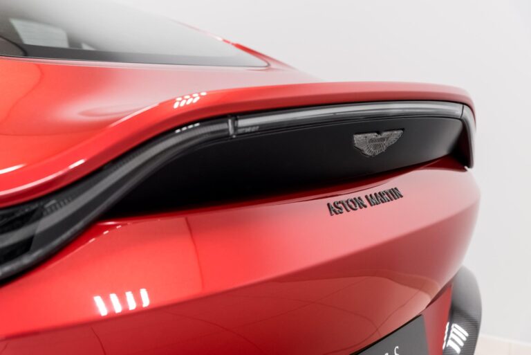 Aston Martin Vantage Coupe