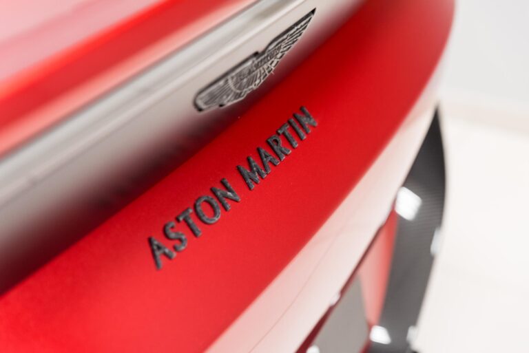 Aston Martin Vantage Coupe