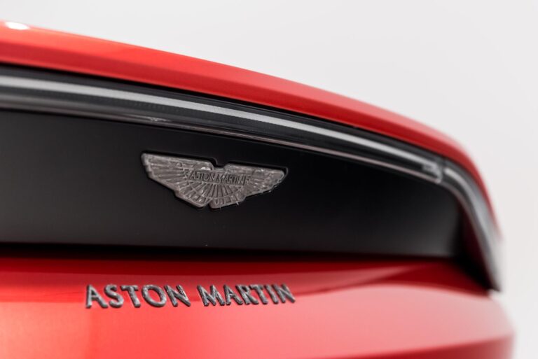 Aston Martin Vantage Coupe