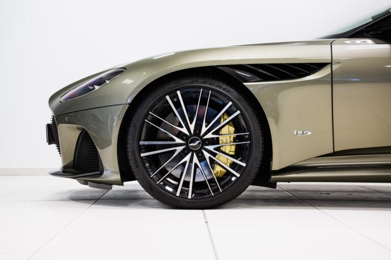 Aston Martin DBS Superleggera Volante 5.2 V12