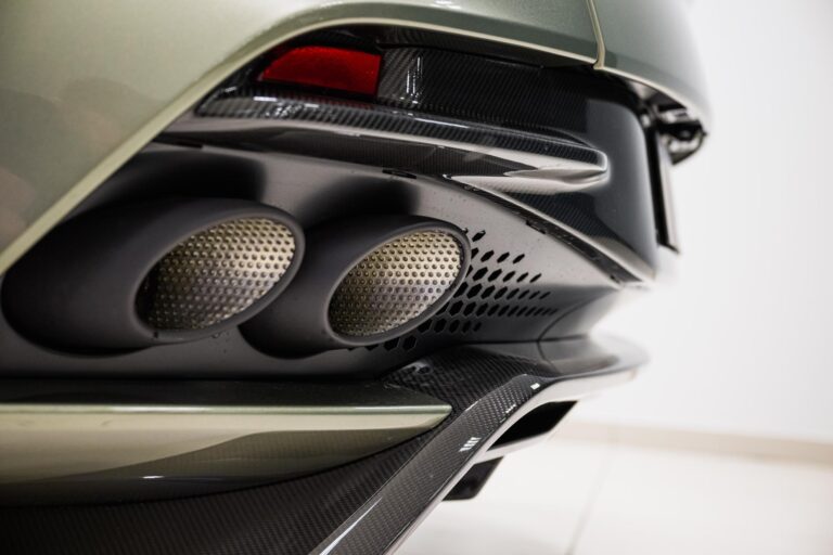 Aston Martin DBS Superleggera Volante 5.2 V12