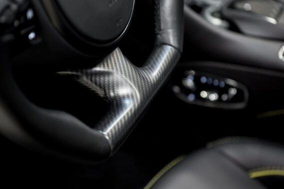 Aston Martin DBS Superleggera Volante 5.2 V12