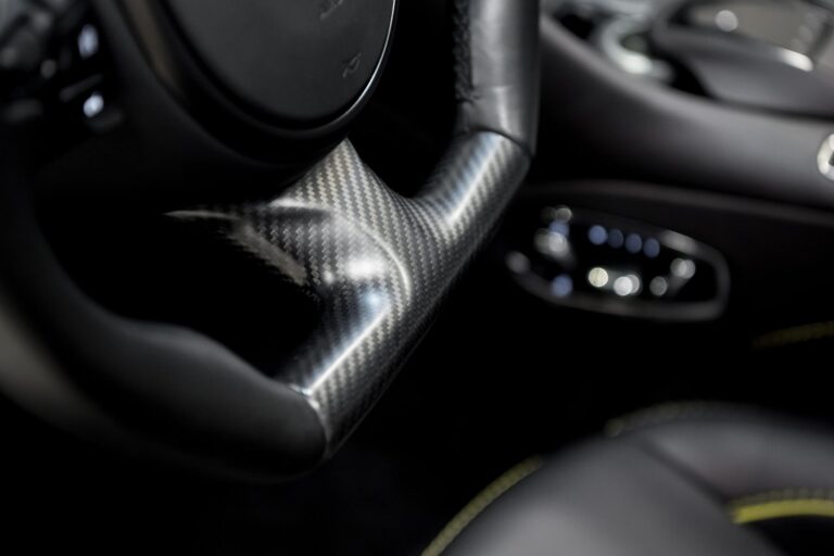 Aston Martin DBS Superleggera Volante 5.2 V12