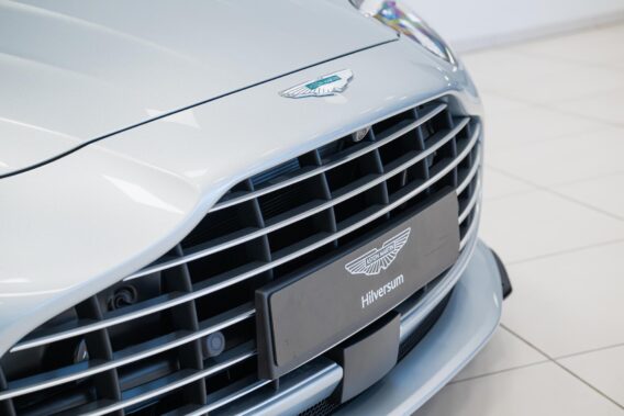 Aston Martin DB12 Volante