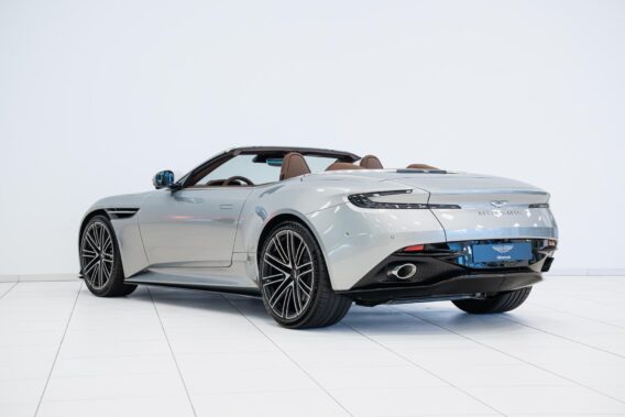 Aston Martin DB12 Volante