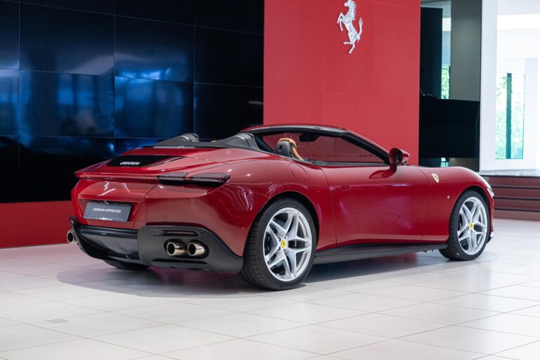 Ferrari Roma Spider