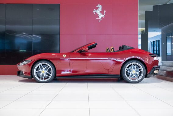 Ferrari Roma Spider