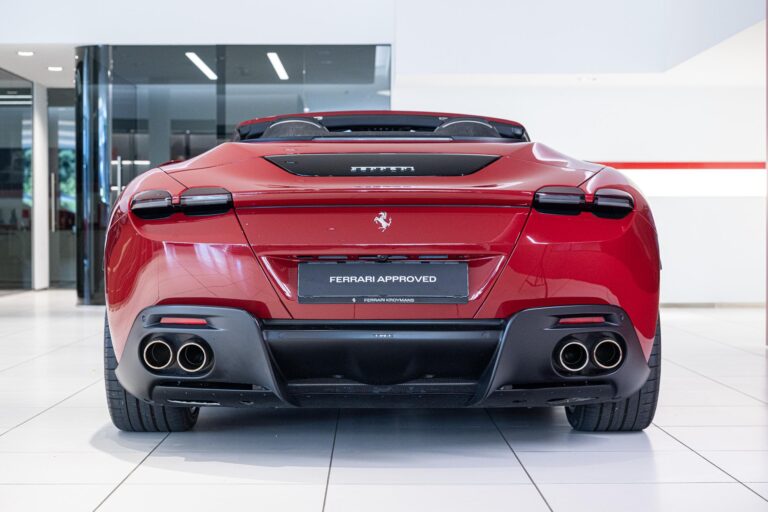 Ferrari Roma Spider
