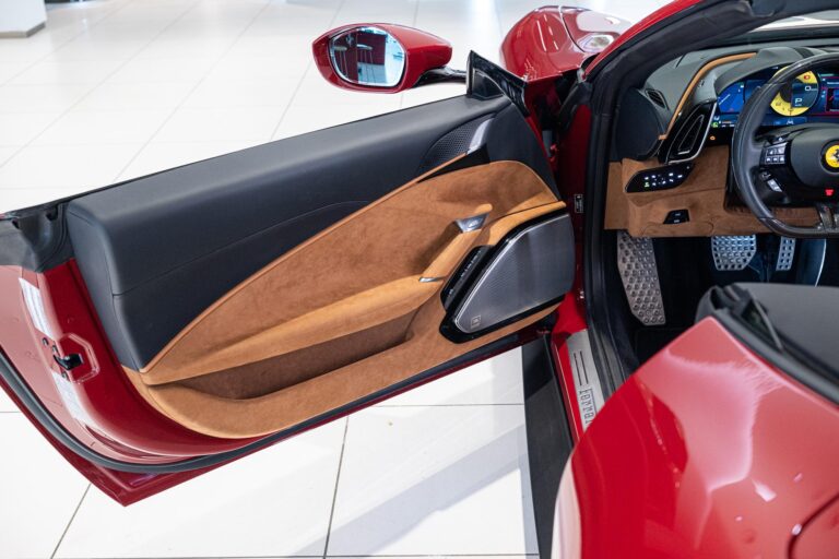 Ferrari Roma Spider