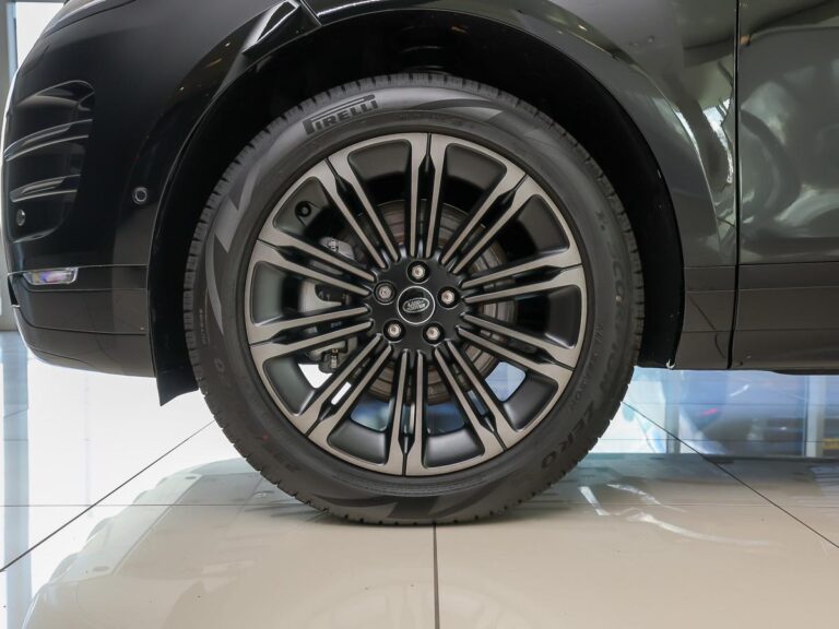 Land Rover Range Rover Evoque 1.5 P270e PHEV AWD SE Graphite Edition
