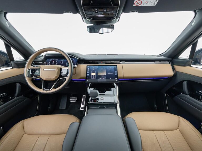 Land Rover Range Rover Sport 3.0 P460e Dynamic Edition