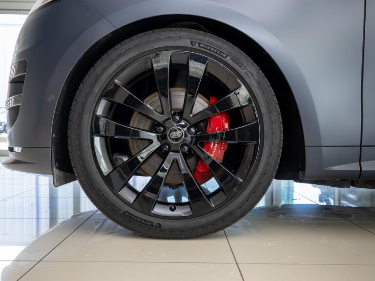 Land Rover Range Rover Sport 3.0 P460e Dynamic Edition