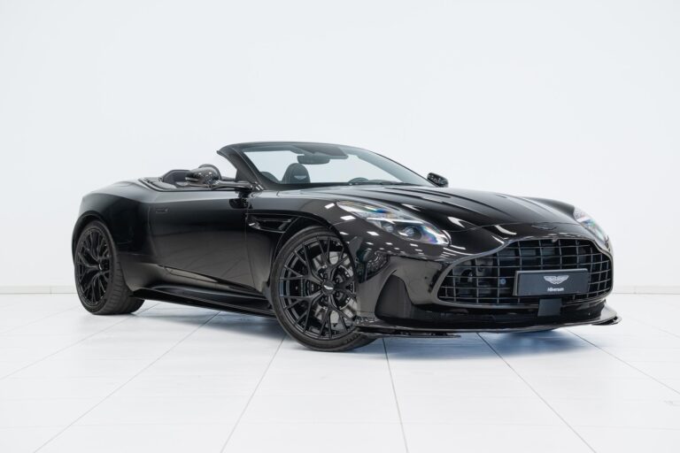 Aston Martin DB12 Volante