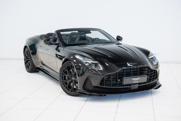 Aston Martin DB12 Volante