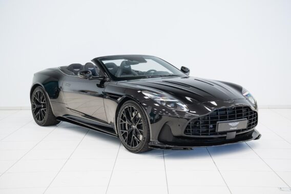 Aston Martin DB12 Volante