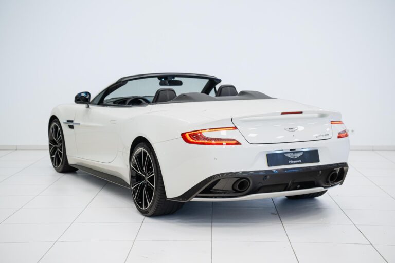 Aston Martin Vanquish Volante