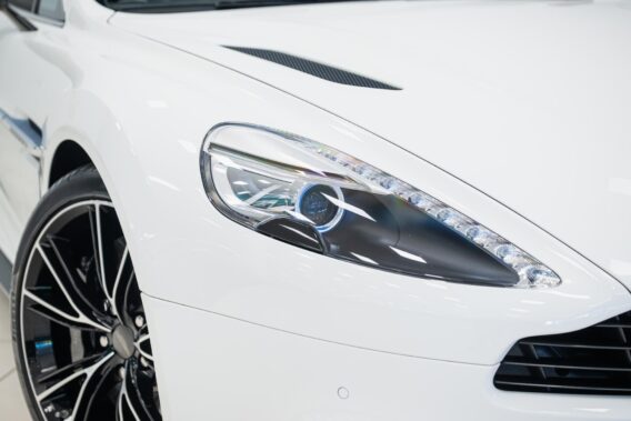 Aston Martin Vanquish Volante