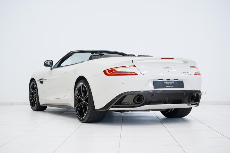 Aston Martin Vanquish Volante