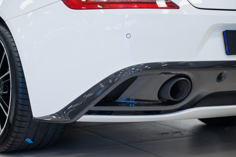 Aston Martin Vanquish Volante
