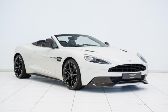 Aston Martin Vanquish Volante