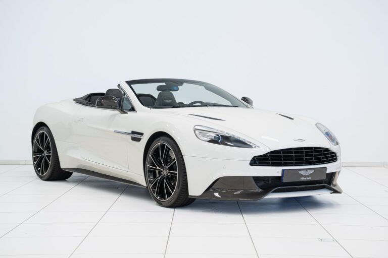 Aston Martin Vanquish Volante