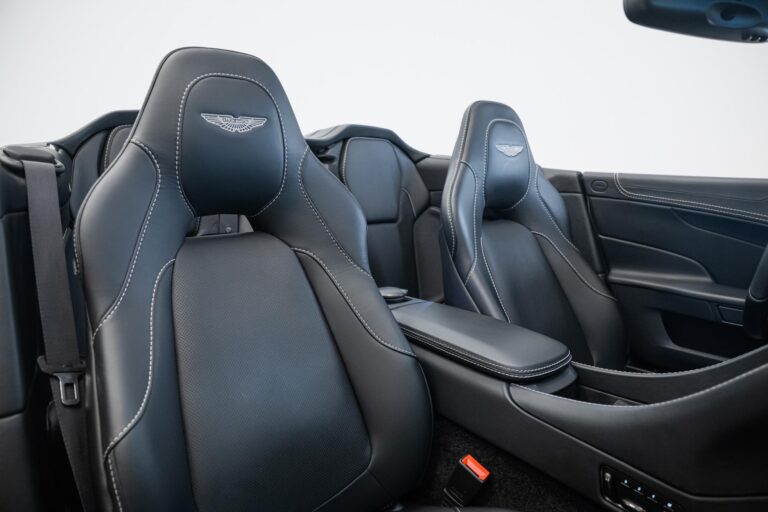 Aston Martin Vanquish Volante