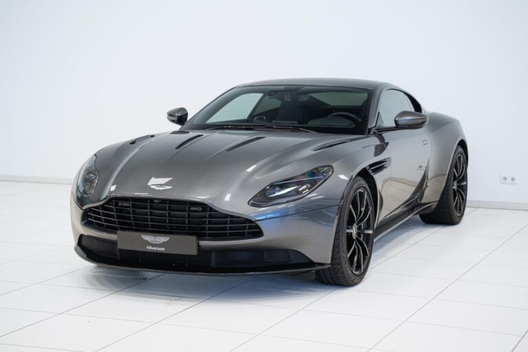 Aston Martin DB11 AMR V12 Coupe