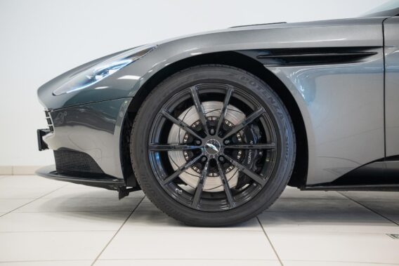 Aston Martin DB11 AMR V12 Coupe