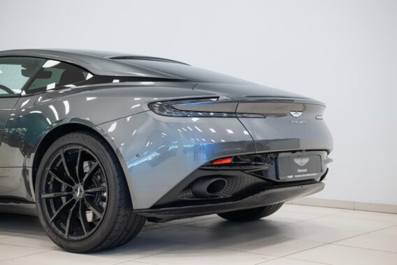 Aston Martin DB11 AMR V12 Coupe