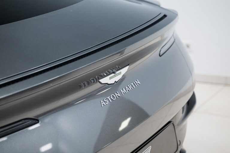 Aston Martin DB11 AMR V12 Coupe