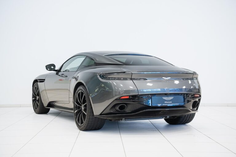 Aston Martin DB11 AMR V12 Coupe