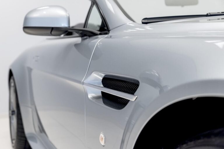 Aston Martin V8 Vantage N430 Roadster
