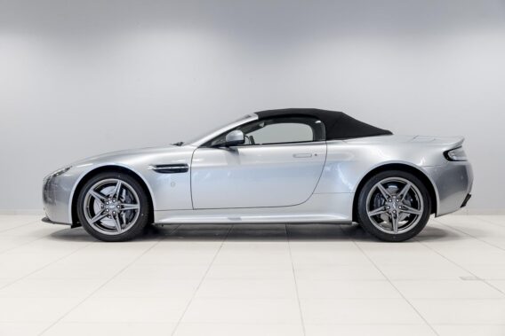 Aston Martin V8 Vantage N430 Roadster