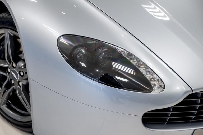 Aston Martin V8 Vantage N430 Roadster