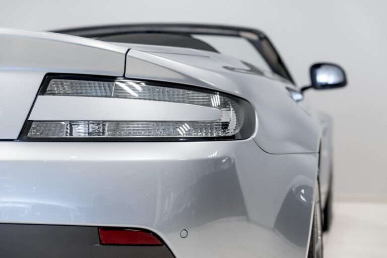 Aston Martin V8 Vantage N430 Roadster