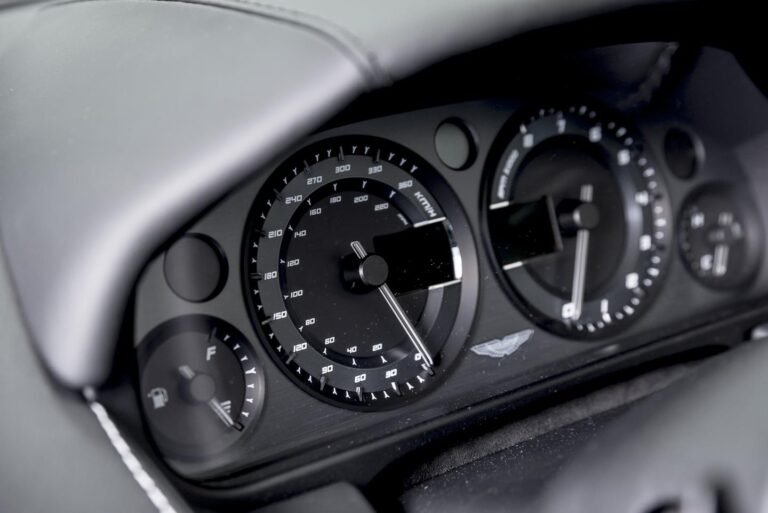 Aston Martin V8 Vantage N430 Roadster