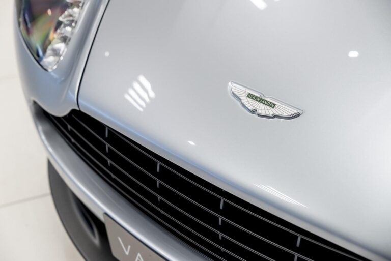 Aston Martin V8 Vantage N430 Roadster