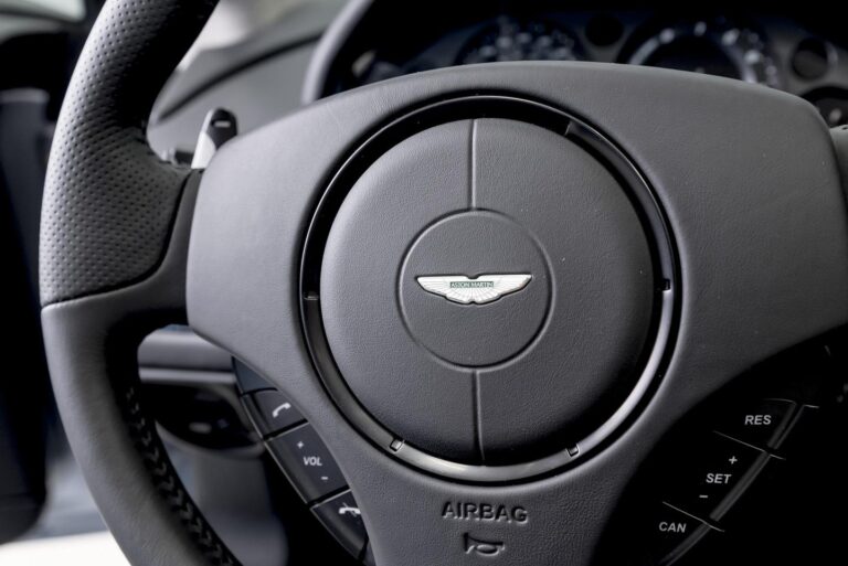 Aston Martin V8 Vantage N430 Roadster
