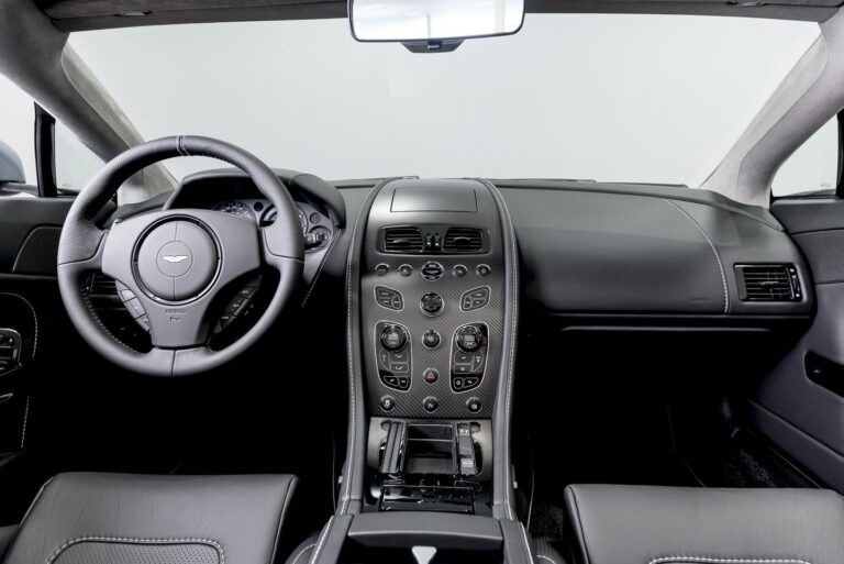 Aston Martin V8 Vantage N430 Roadster